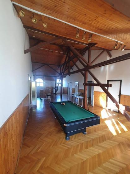 Nosztalgia Villa Mezokovesd Bagian luar foto