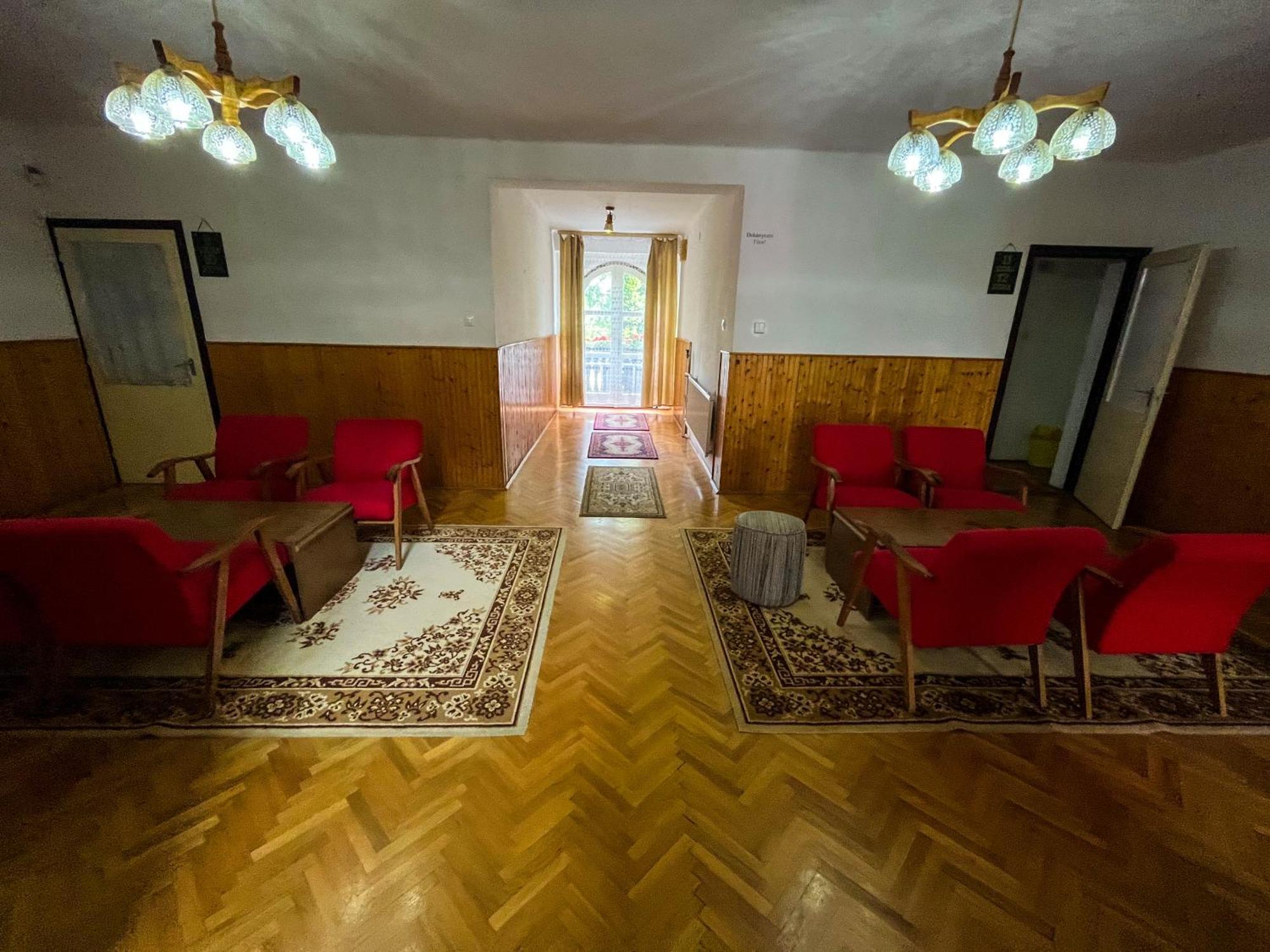 Nosztalgia Villa Mezokovesd Bagian luar foto